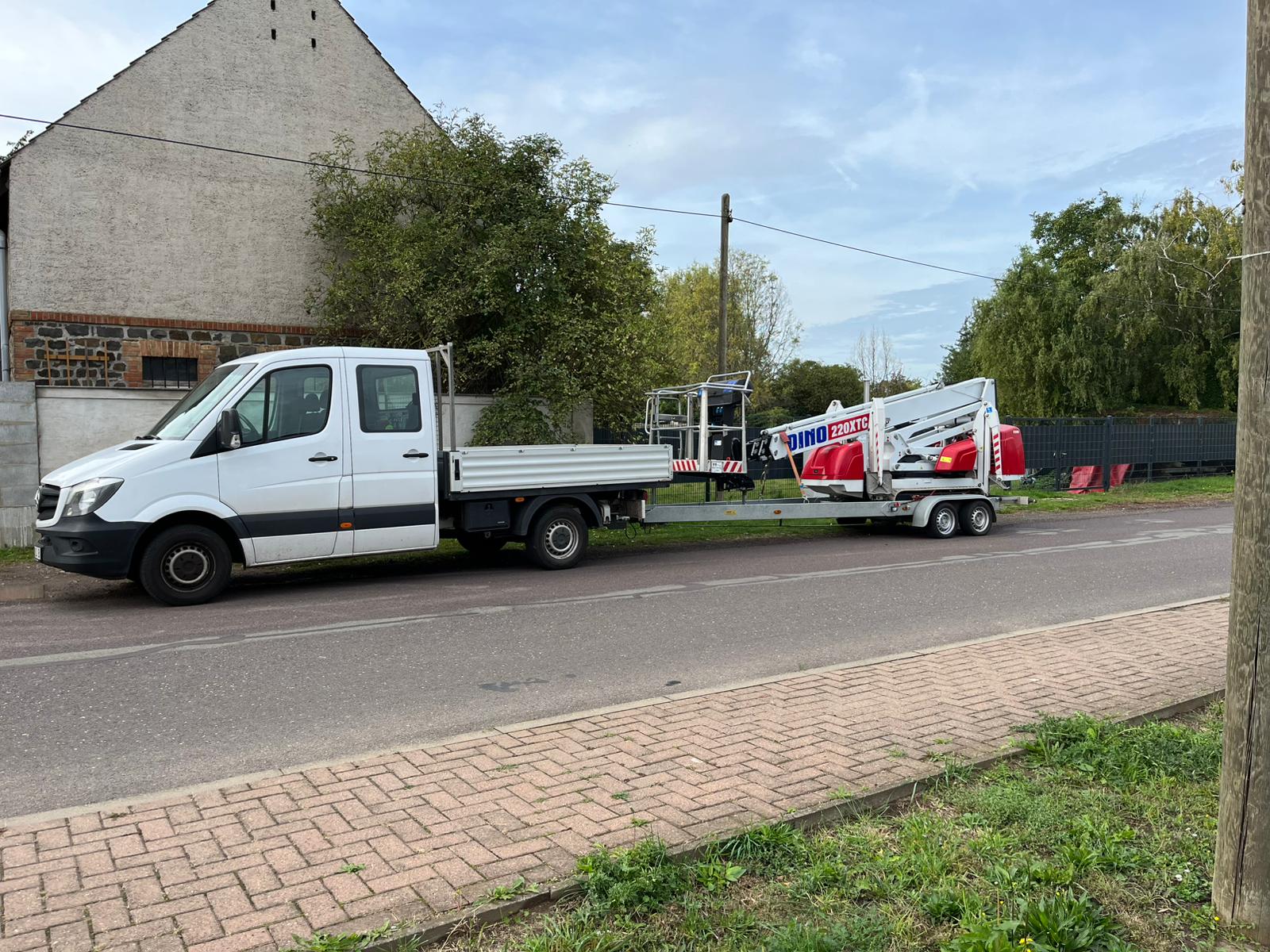 Moderner Garten mit Terrasse